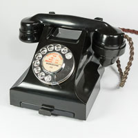 Black Bakelite Phone 332L