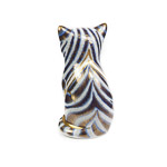 Back of kitten showing blue and gold stripes of designed by Jo Ledger