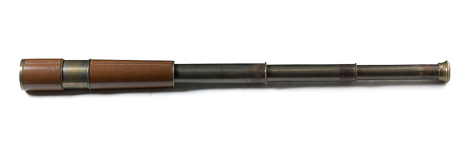 Sniper issued scout regiment telescope maker Broadhurst Clarkon Ltd,, Tel.Sct.Regts. MK2 OS 126 GA, leather body with sun shield and blued drawers with military broad arrow stamp.